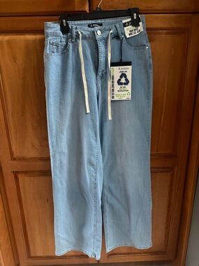 d. jeans Light Blue Women’s Relaxed Drawstring Jeans